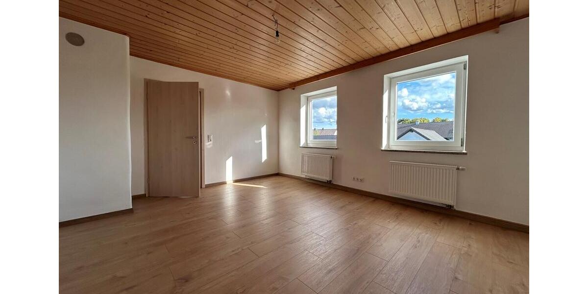 Etagenwohnung Gottfrieding - 2 Zimmer, 85 m&sup2;, 690&euro; | Angebot:26548872