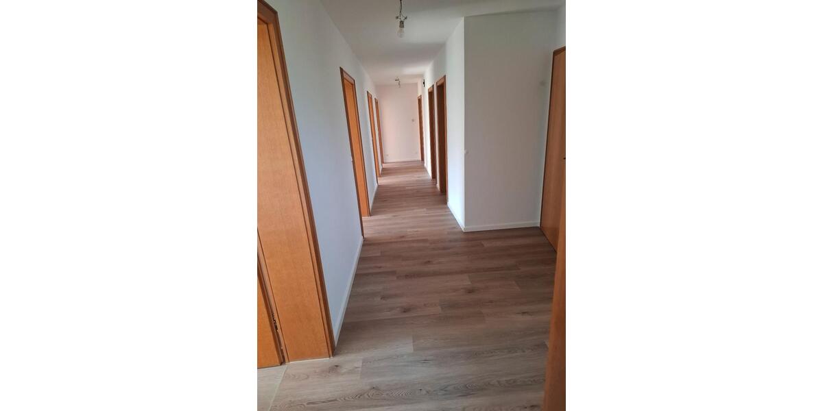 Erdgeschoßwohnung Kirchberg - 5 Zimmer, 115 m&sup2;, 1.145&euro; | Angebot:25855035