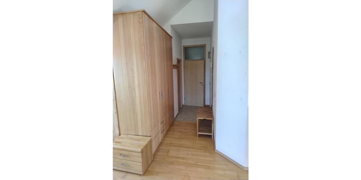 Dachgeschoßwohnung Ergolding - 2 Zimmer, 52 m&sup2;, 710&euro; | Angebot:26619034