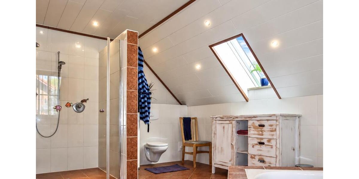 Einfamilienhaus Herrngiersdorf - 7 Zimmer, 200 m&sup2;, 1.550&euro; | Angebot:27617156