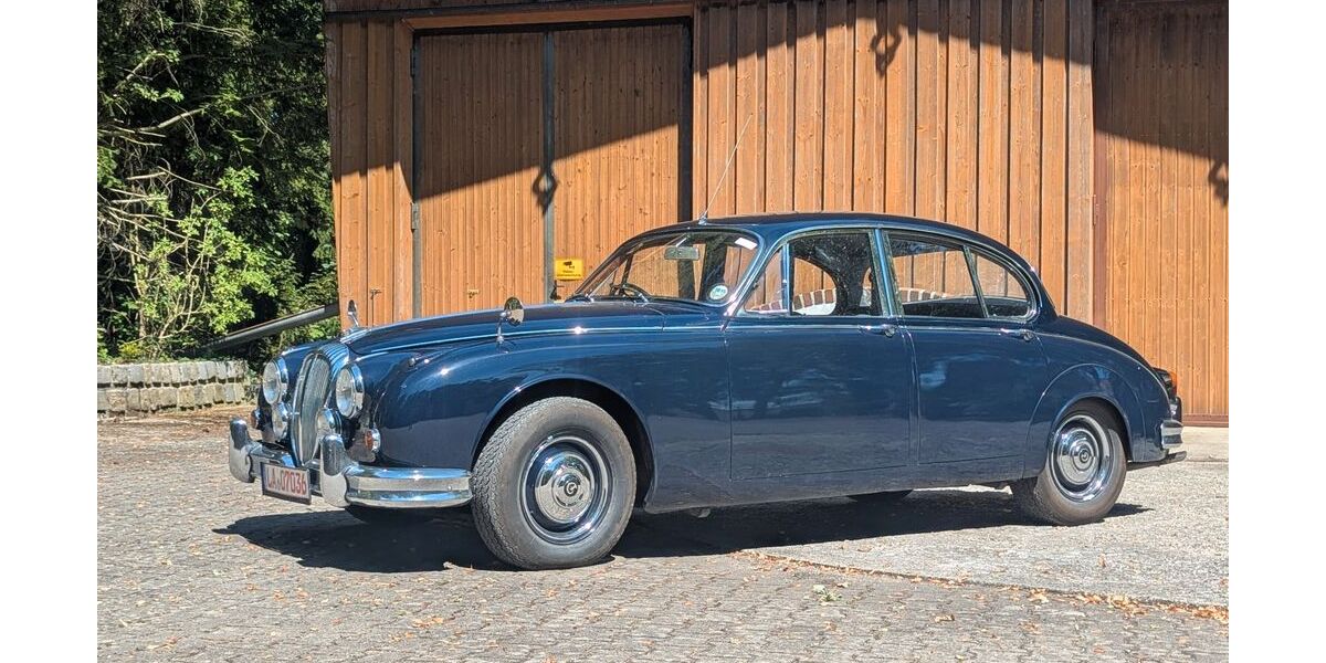 Jaguar Daimler 112.000 km 18.500 &euro; Kumhausen 84036