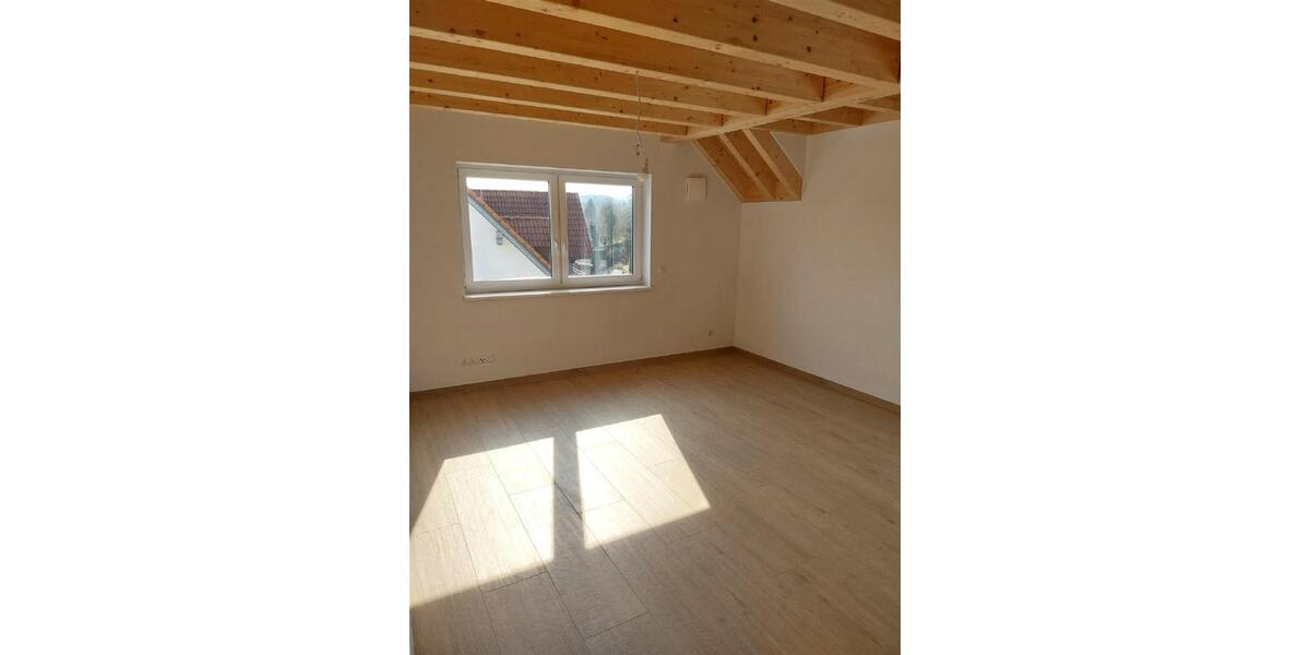 Maisonettenwohnung Geisenhausen - 3 Zimmer, 94 m&sup2;, 1.350&euro; | Angebot:25755390