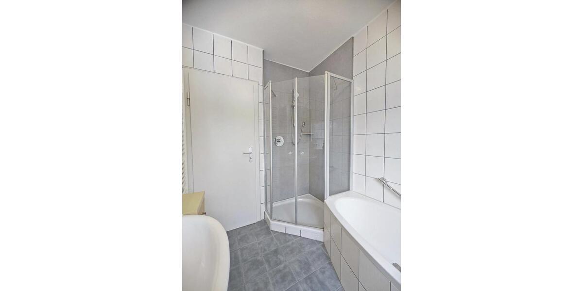 Etagenwohnung Dingolfing - 2 Zimmer, 63 m&sup2;, 690&euro; | Angebot:26544497
