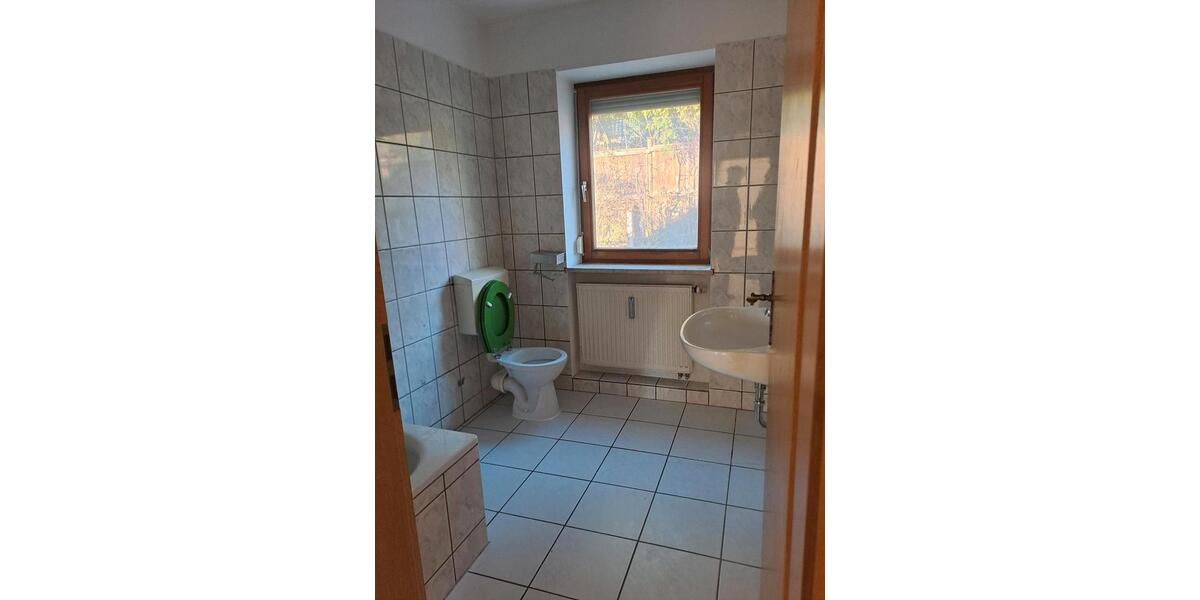 Etagenwohnung Mallersdorf-Pfaffenberg Pfaffenberg - 3 Zimmer, 70 m&sup2;, 600&euro; | Angebot:27577015