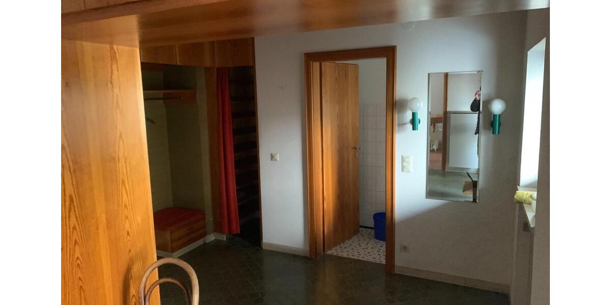 Einfamilienhaus Kumhausen - 7 Zimmer, 190 m&sup2;, 2.000&euro; | Angebot:25977749