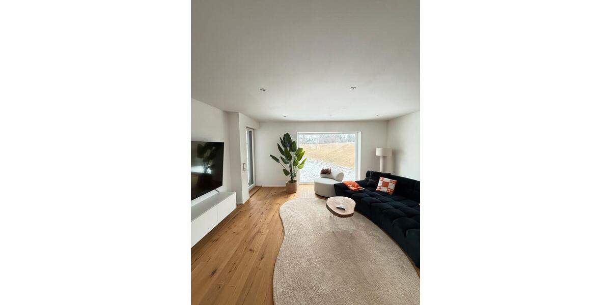 Erdgeschoßwohnung Kumhausen - 3.5 Zimmer, 145 m&sup2;, 1.900&euro; | Angebot:25990720