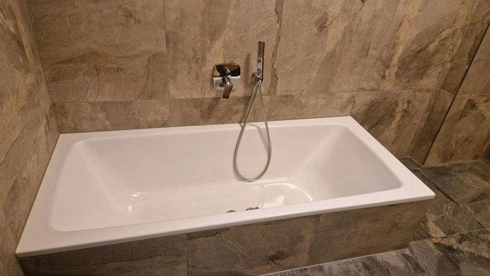 Etagenwohnung Marklkofen - 2.5 Zimmer, 102 m&sup2;, 880&euro; | Angebot:25655365