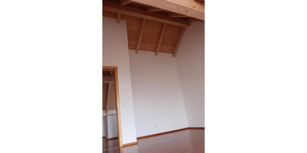Reihenhaus Bruckberg - 5 Zimmer, 180 m&sup2;, 1.600&euro; | Angebot:26658587