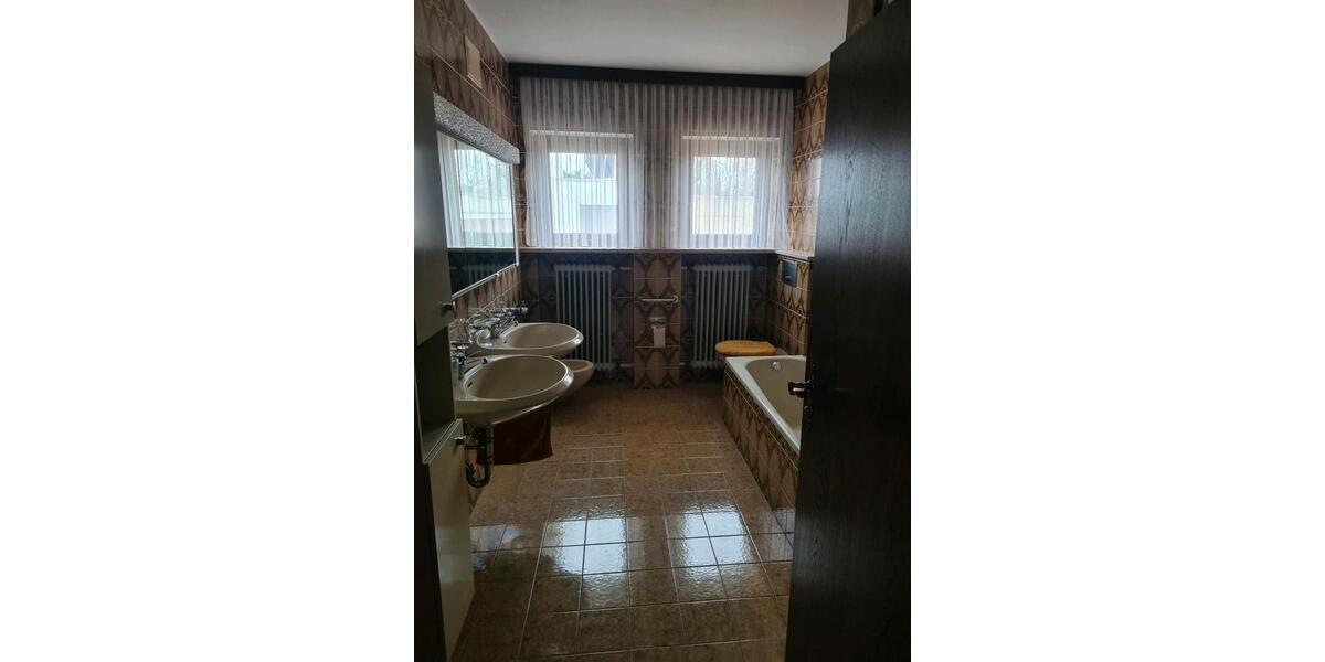 Bungalow Vilsbiburg - 5 Zimmer, 135 m&sup2;, 456.000&euro; | Angebot:26008587