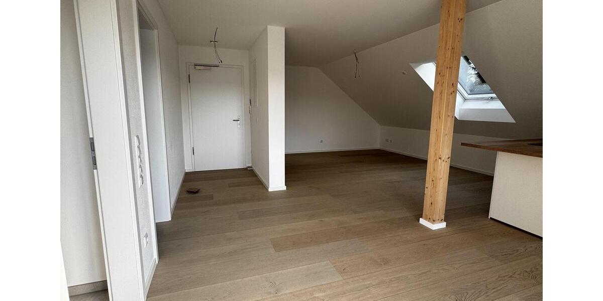 Dachgeschoßwohnung Langenbach - 2 Zimmer, 62 m&sup2;, 1.290&euro; | Angebot:25647235