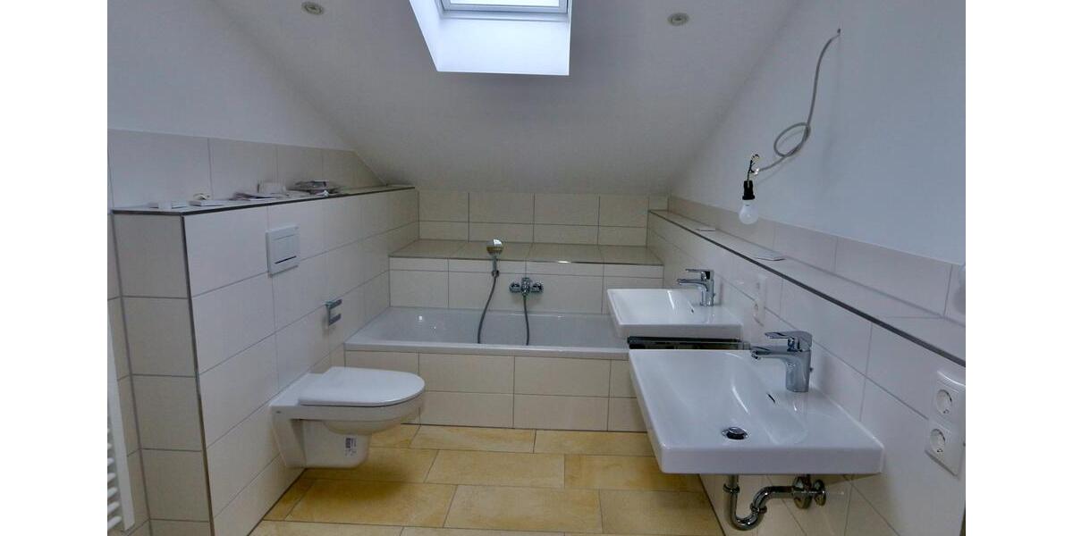 Etagenwohnung Kumhausen - 4 Zimmer, 118 m&sup2;, 1.370&euro; | Angebot:26614904