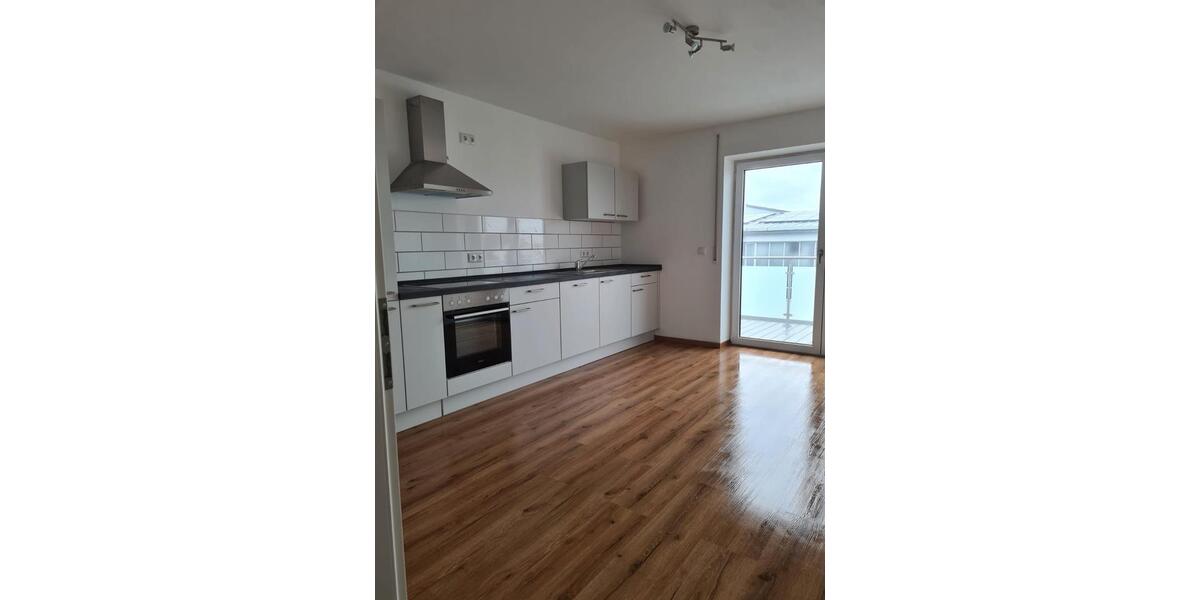 Etagenwohnung Mengkofen - 3 Zimmer, 89 m&sup2;, 860&euro; | Angebot:26614963