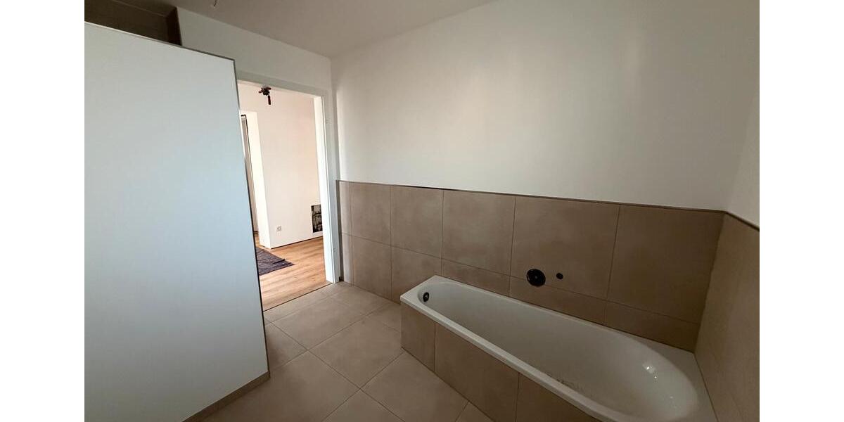 Etagenwohnung Adlkofen - 3.5 Zimmer, 97 m&sup2;, 1.340&euro; | Angebot:25891956