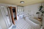 Mehrfamilienhaus, Wohnhaus Langenpreising - 6 Zimmer, 190 m&sup2;, 4.500&euro; | Angebot:26652340
