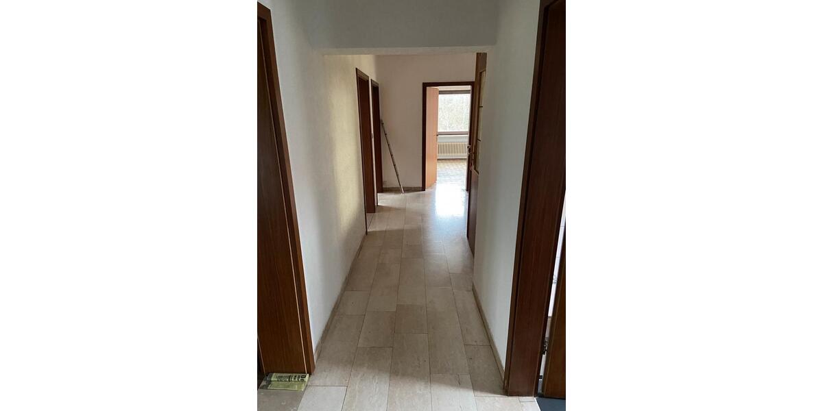 Etagenwohnung Langenpreising - 3.5 Zimmer, 100 m&sup2;, 1.200&euro; | Angebot:25131852