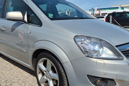 Opel Zafira 174.800 km 4.990 &euro; Landshut 84030