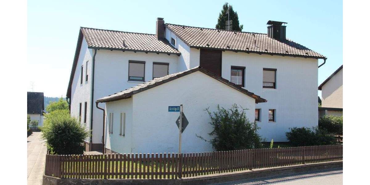Einfamilienhaus Aham-Loizenkirchen Loizenkirchen - 9 Zimmer, 213 m&sup2;, 435.000&euro; | Angebot:25770490