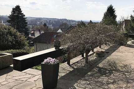 Haus Landshut Auloh - 6 Zimmer, 235 m&sup2;, 2.500&euro; | Angebot:27648556