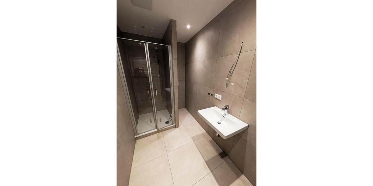 Etagenwohnung Landshut - 3 Zimmer, 78 m&sup2;, 1.210&euro; | Angebot:26014397