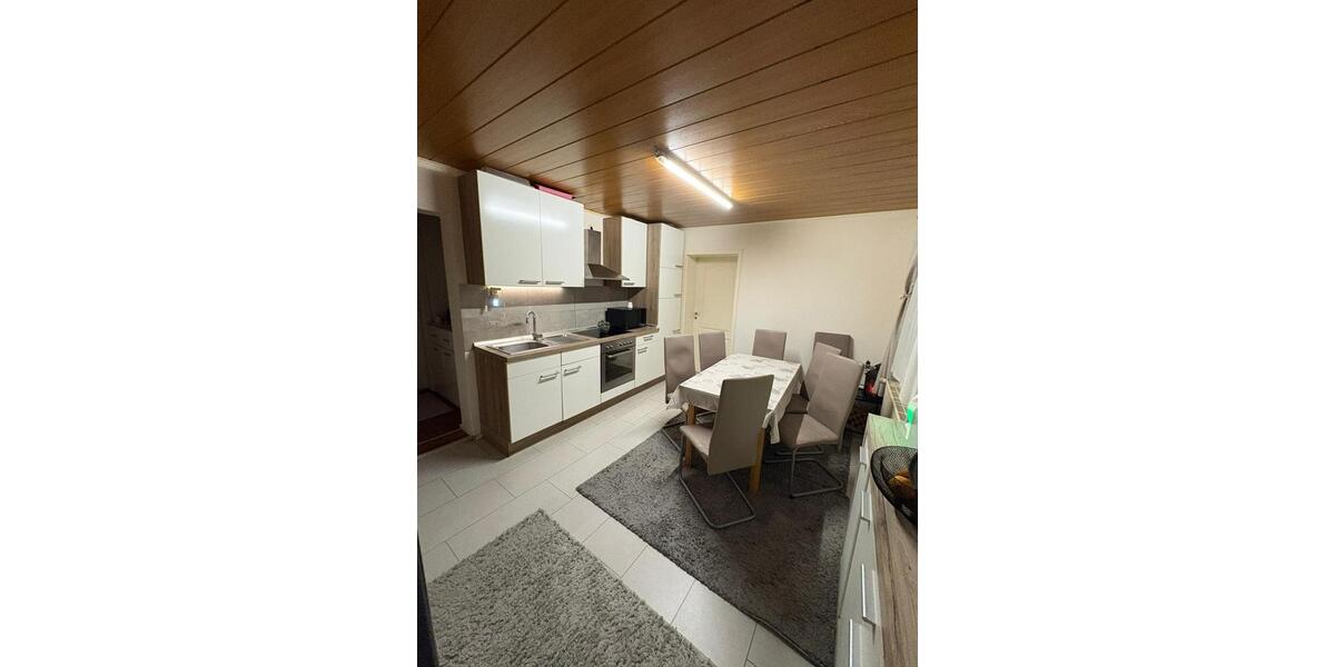 Etagenwohnung Dingolfing - 4 Zimmer, 85 m&sup2;, 950&euro; | Angebot:25975865