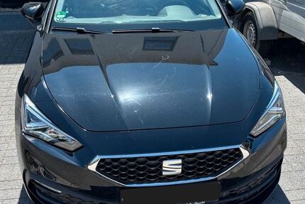 Seat Leon 78.477 km 19.500 &euro; Velden 84149