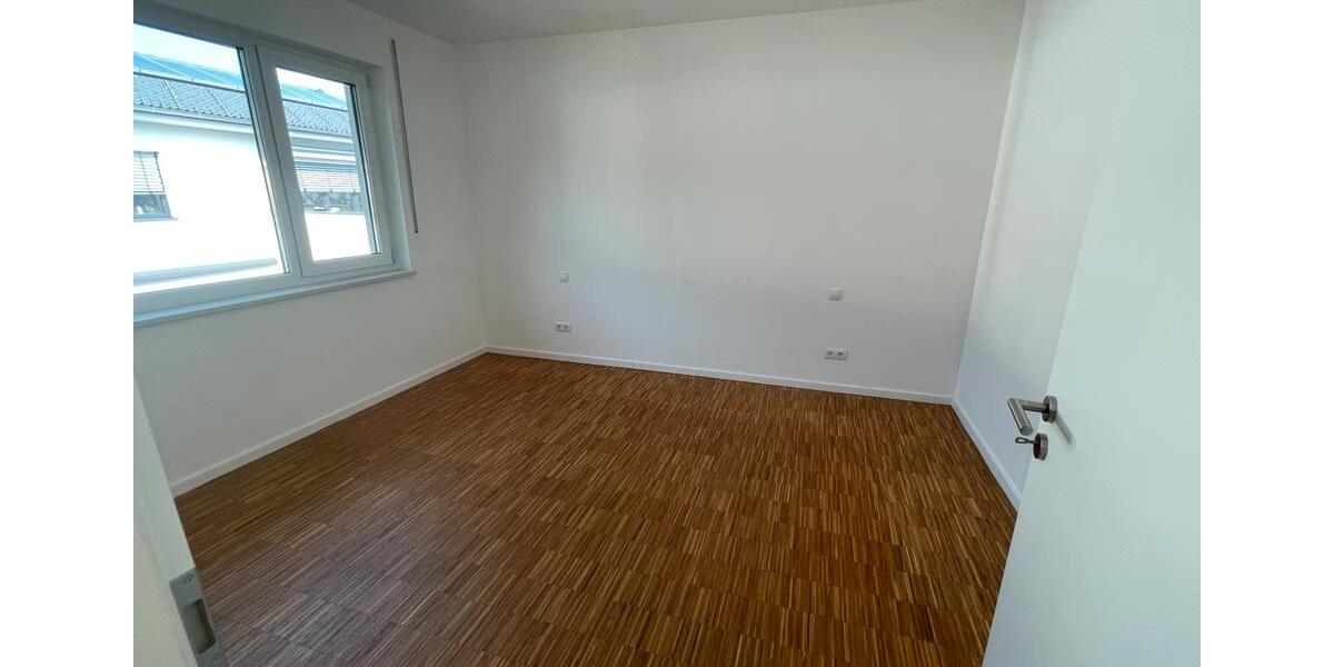 Einfamilienhaus Kumhausen - 3 Zimmer, 95 m&sup2;, 1.550&euro; | Angebot:25971871