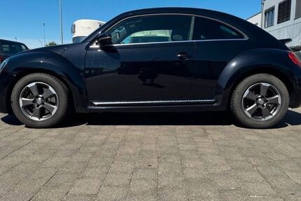 VW Beetle 98.000 km 9.200 &euro; Niederaichbach 84100