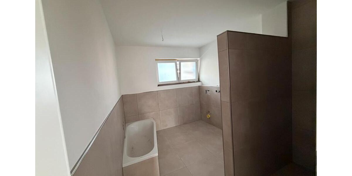 Etagenwohnung Adlkofen - 3.5 Zimmer, 97 m&sup2;, 1.340&euro; | Angebot:25891956