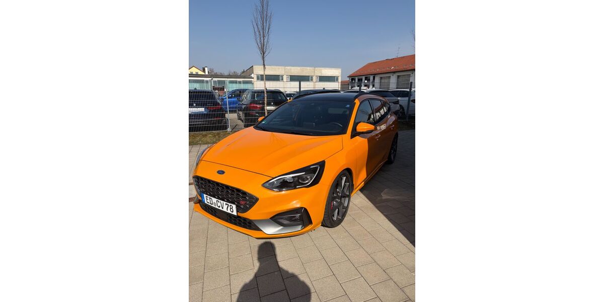 Ford Focus 56.000 km 29.900 &euro; Fraunberg 85447