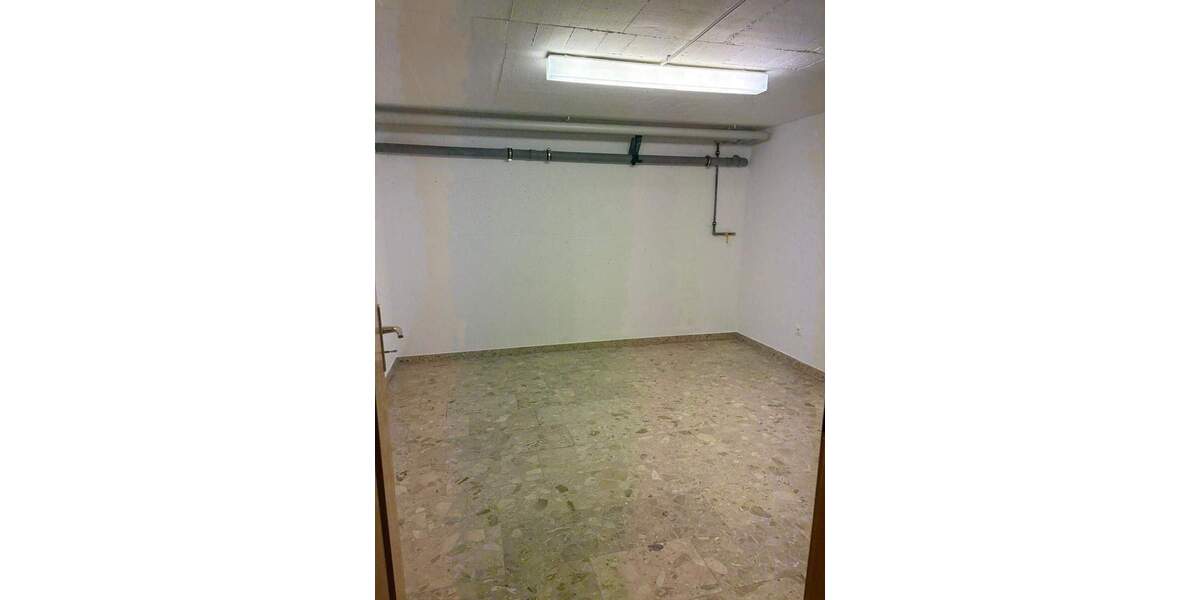 Einfamilienhaus Tiefenbach - 5 Zimmer, 160 m&sup2;, 1.600&euro; | Angebot:25815953