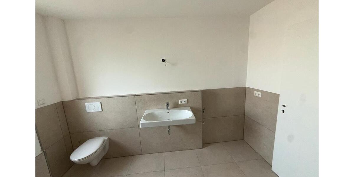 Erdgeschoßwohnung Dingolfing - 5 Zimmer, 125 m&sup2;, 1.400&euro; | Angebot:25887998