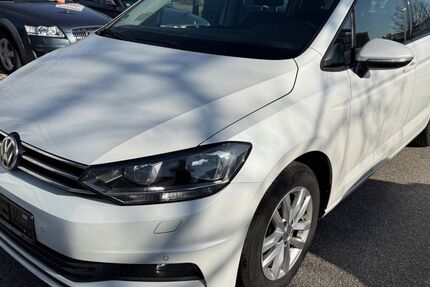 VW Touran 208.820 km 11.490 &euro; Vilsbiburg 84137