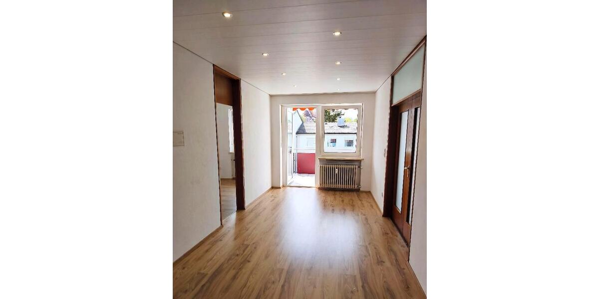 Etagenwohnung Kumhausen - 3 Zimmer, 76 m&sup2;, 1.020&euro; | Angebot:26502779