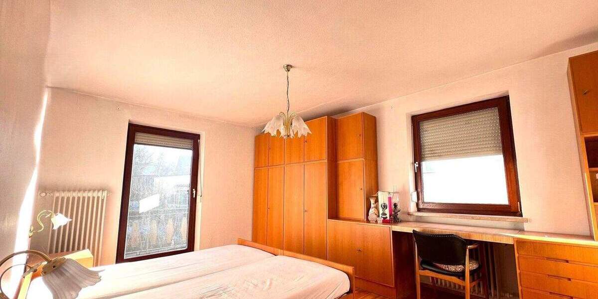 Einfamilienhaus Rottenburg an der Laaber Rottenburg - 7 Zimmer, 175 m&sup2;, 429.000&euro; | Angebot:25837545