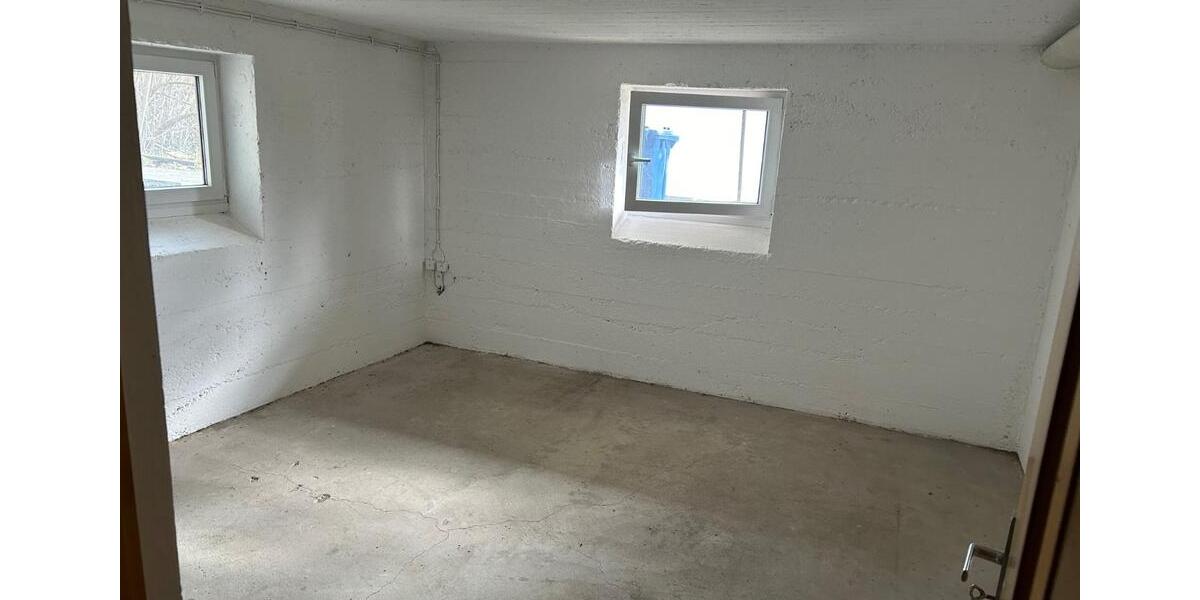 Etagenwohnung Mallersdorf-Pfaffenberg Pfaffenberg - 4 Zimmer, 80 m&sup2;, 700&euro; | Angebot:25968180