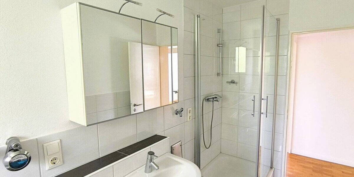 Etagenwohnung Landshut Schönbrunn - 3 Zimmer, 84 m&sup2;, 355.000&euro; | Angebot:26741026