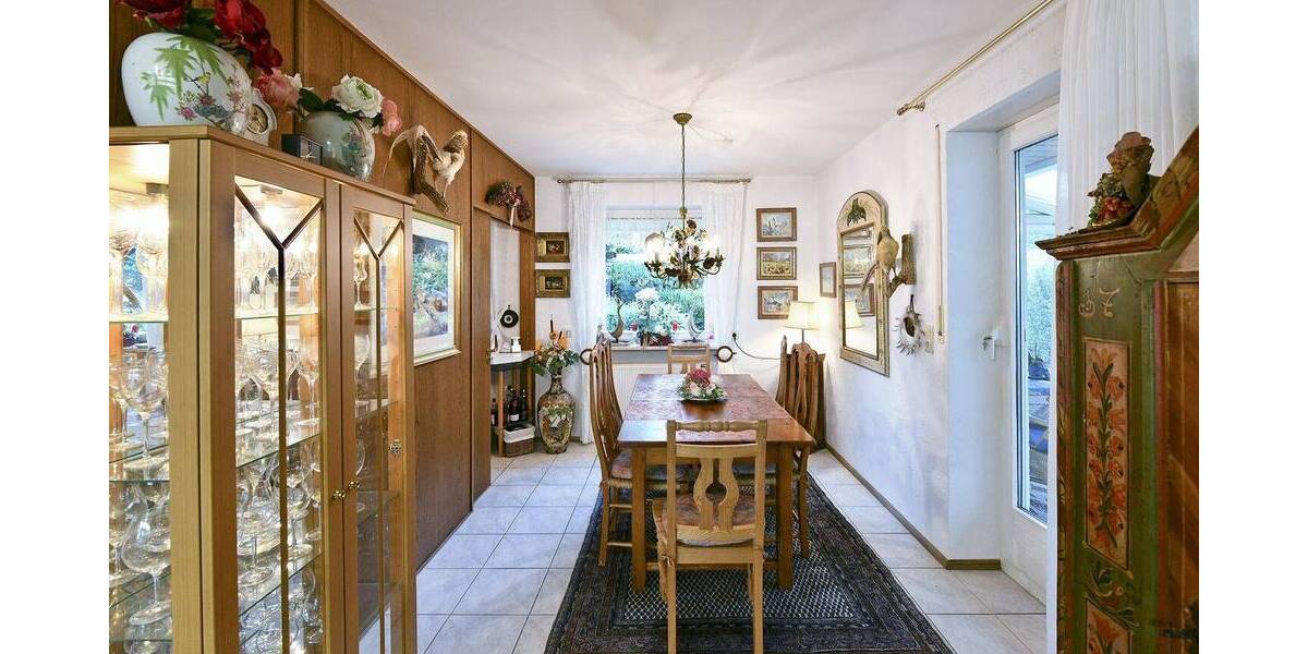 Einfamilienhaus Landshut Achdorf - 7 Zimmer, 350 m&sup2;, 1.150.000&euro; | Angebot:25743789