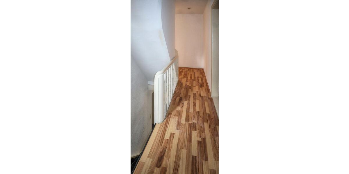 Einfamilienhaus Velden - 7 Zimmer, 140 m&sup2;, 1.300&euro; | Angebot:23660225