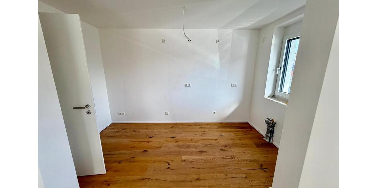 Etagenwohnung Vilsbiburg - 3.5 Zimmer, 104 m&sup2;, 1.120&euro; | Angebot:26000062