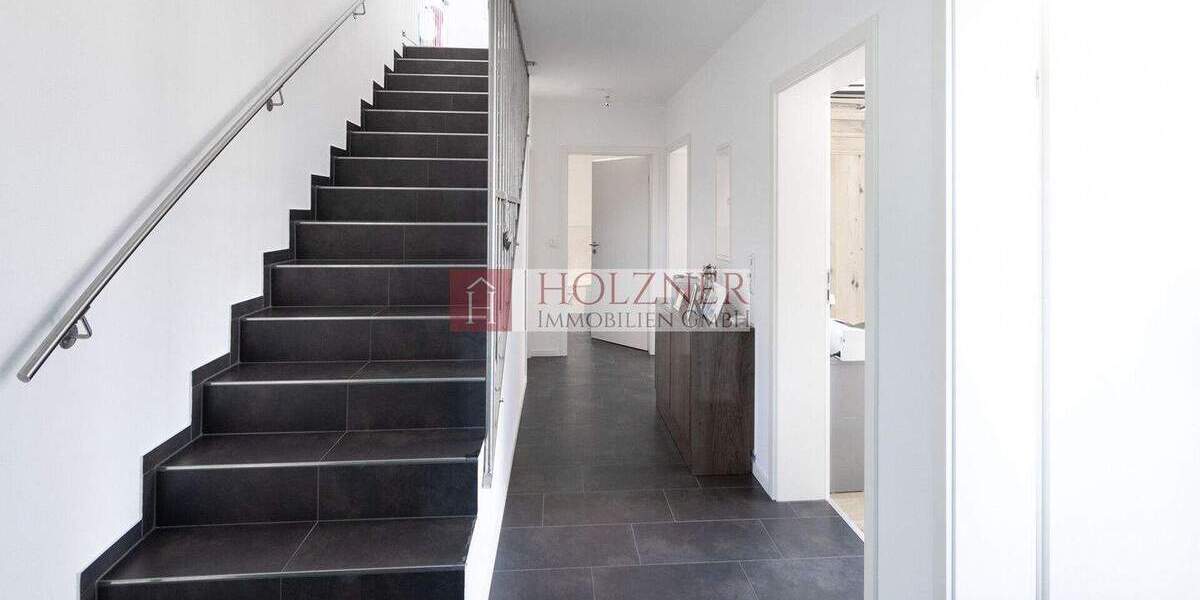 Mehrfamilienhaus, Wohnhaus Landshut Achdorf - 6 Zimmer, 181 m&sup2;, 870.000&euro; | Angebot:25707299