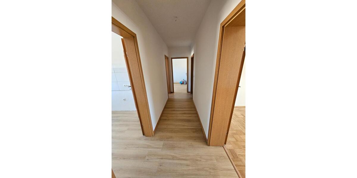 Etagenwohnung Ergolding - 3 Zimmer, 78 m&sup2;, 850&euro; | Angebot:26579836