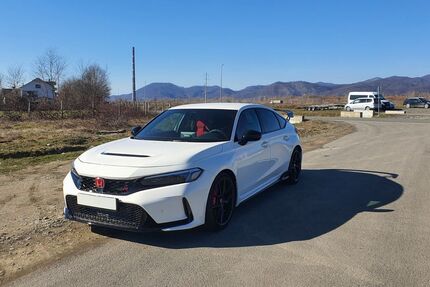 Honda Civic 4.500 km 52.900 &euro; Essenbach 84051