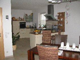 Reihenhaus Bruckberg - 5 Zimmer, 180 m&sup2;, 1.600&euro; | Angebot:26658587