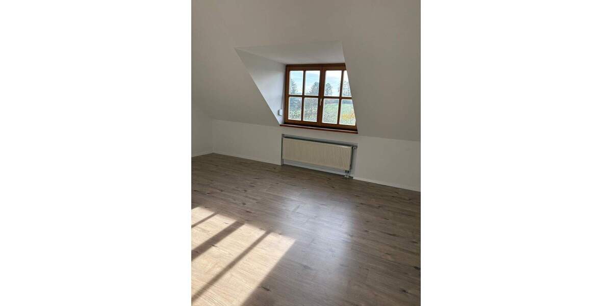 Einfamilienhaus Tiefenbach - 5 Zimmer, 160 m&sup2;, 1.600&euro; | Angebot:25815953