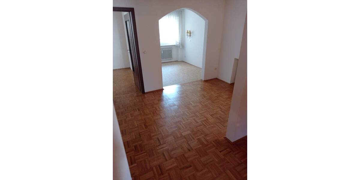 Etagenwohnung Landshut Nikola - 4 Zimmer, 104 m&sup2;, 399.000&euro; | Angebot:25686301