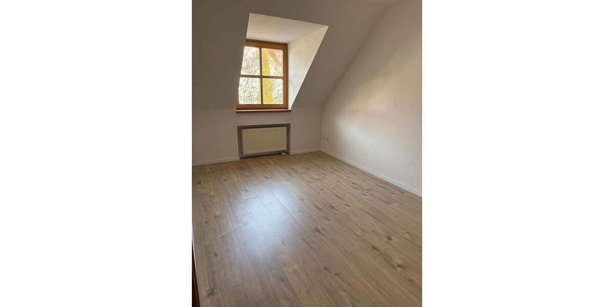 Einfamilienhaus Tiefenbach - 5 Zimmer, 160 m&sup2;, 1.600&euro; | Angebot:25815953