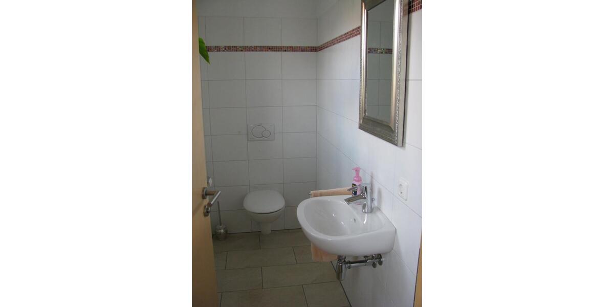 Reihenhaus Bruckberg - 5 Zimmer, 180 m&sup2;, 1.600&euro; | Angebot:26658587
