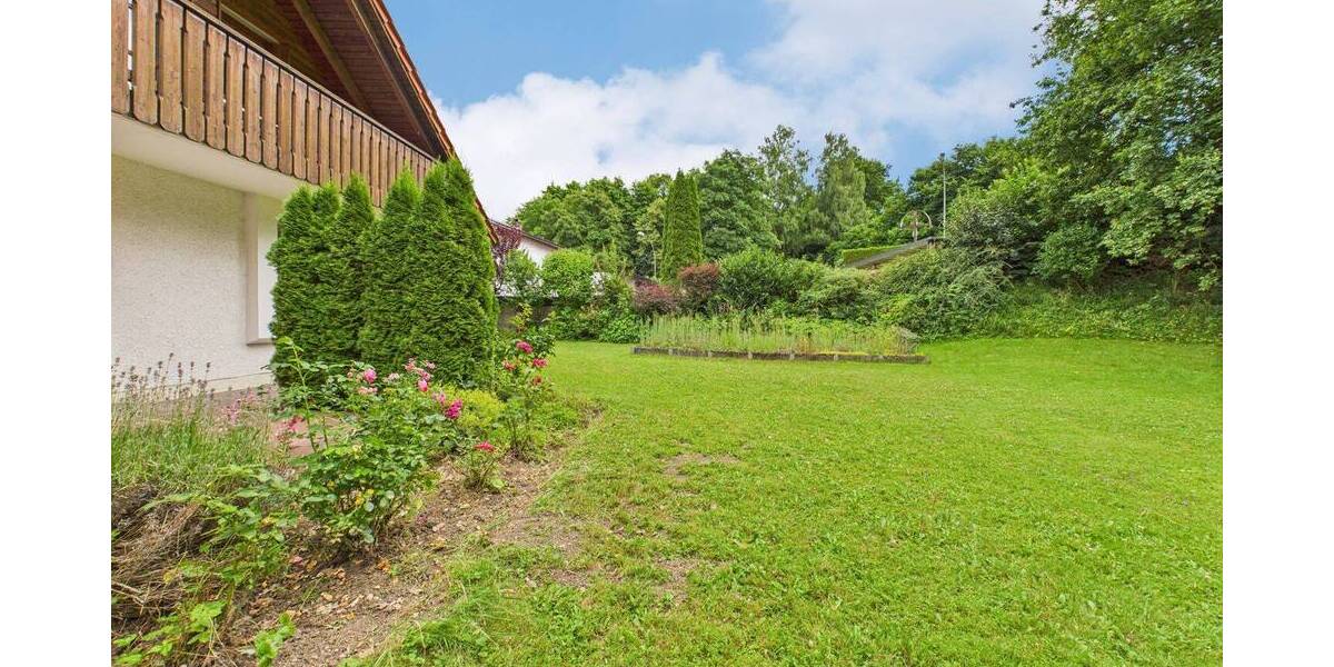 Einfamilienhaus Landshut Achdorf - 8 Zimmer, 200 m&sup2;, 995.000&euro; | Angebot:25695131