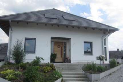 Haus Rottenburg an der Laaber - 8 Zimmer, 350 m&sup2;, 2.390&euro; | Angebot:26994968