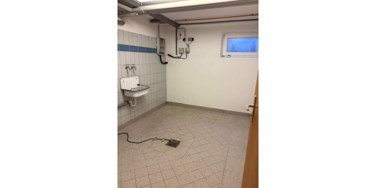 Einfamilienhaus Tiefenbach - 5 Zimmer, 160 m&sup2;, 1.600&euro; | Angebot:25815953
